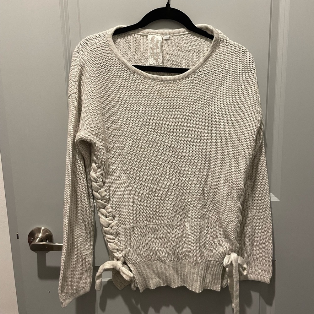 Sadie & Sage sweater side lace